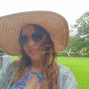 Meet your Posher, Ana m